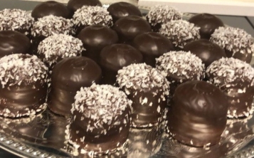 Danish chocolate dipped marshmellows