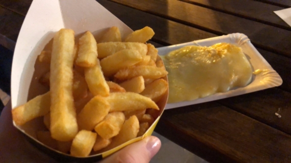 Fries & Raclette cheese!